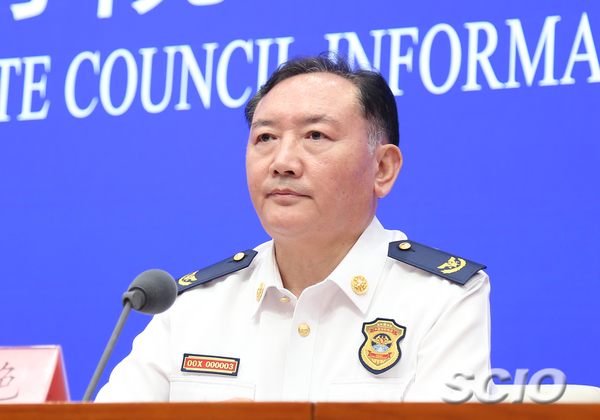 應急管理部消防救援局副局長瓊色（張馨 攝）
